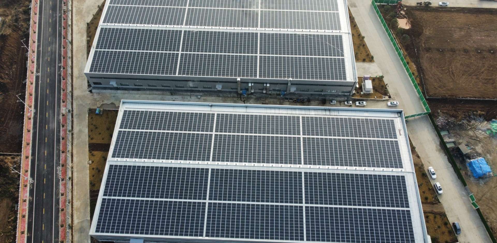 1920-2021年3月，河南唐河县 中部食品城BIPV光伏项目，装机量1.8MW，年发电200万度，满足45%用电需要.jpg